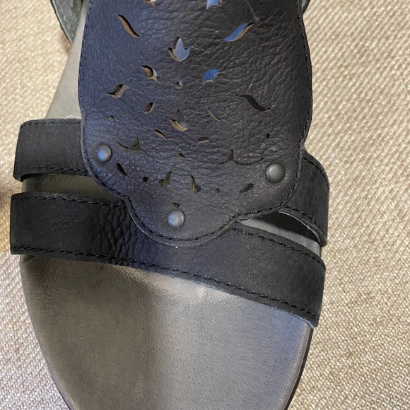 MERRELL "Veranda" Wedge Ankle Strap Sandal, Black Leather - 10 - Picture 7 of 14